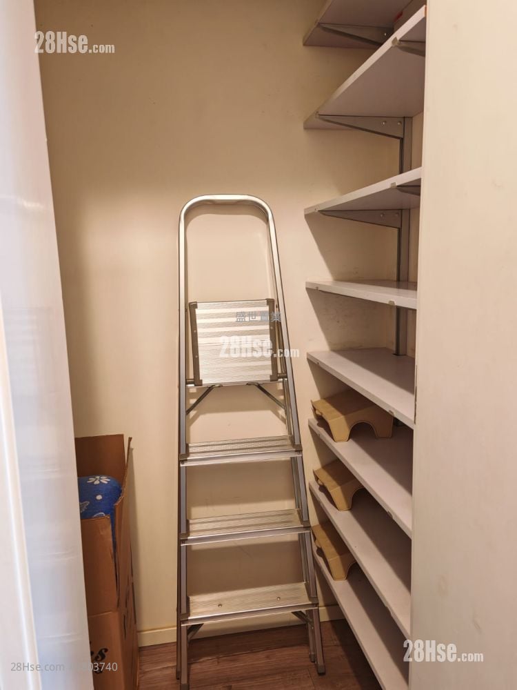 名城 售盘 3 房 , 2 浴室 741 平方尺