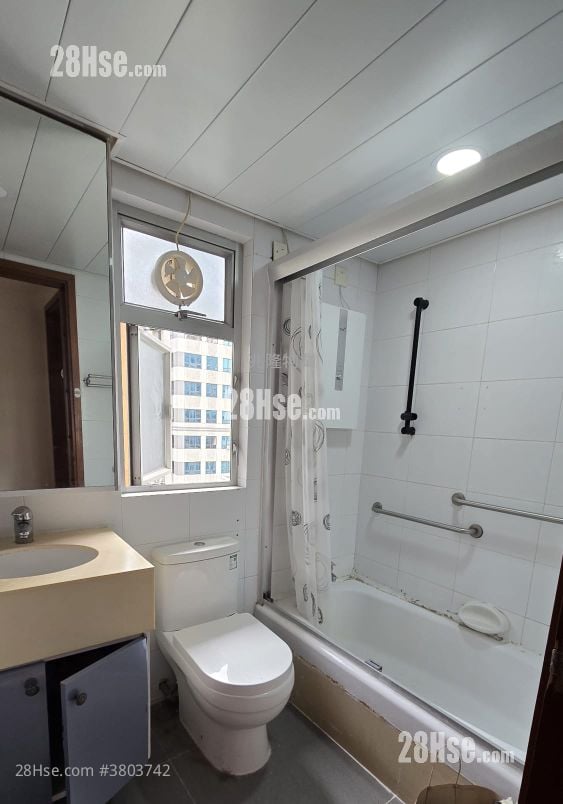 港辉豪庭 售盘 2 房 , 1 浴室 426 平方尺