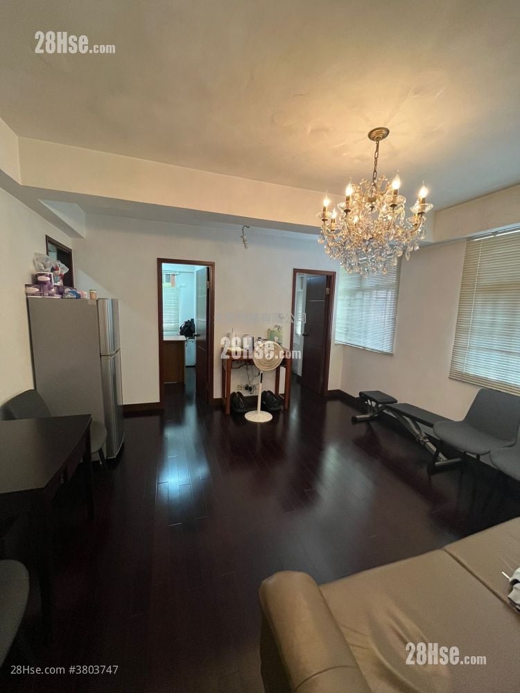Fook Wan Mansion Sell 2 Bedrooms , 1 Bathroom 465 ft²