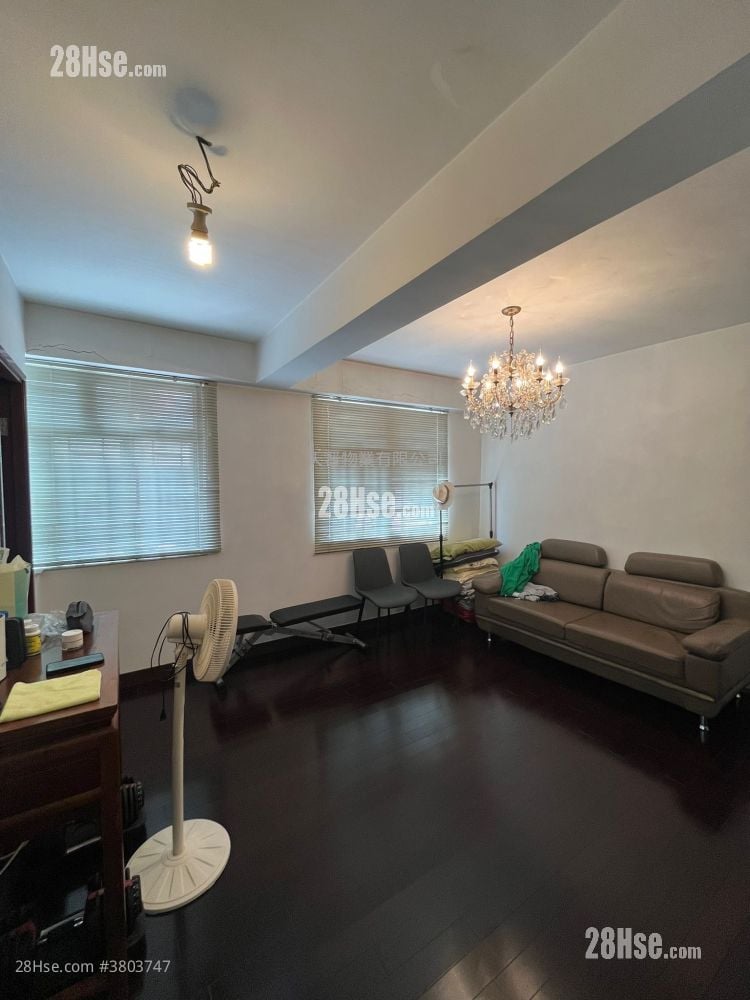 Fook Wan Mansion Sell 2 Bedrooms , 1 Bathroom 465 ft²