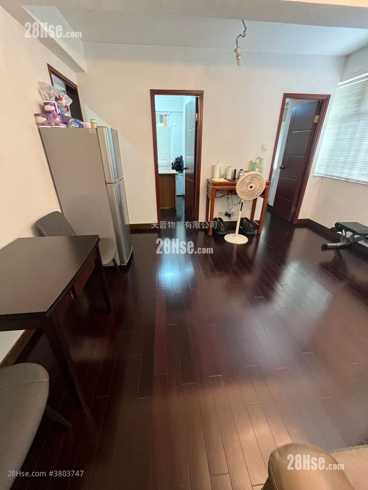 Fook Wan Mansion Sell 2 Bedrooms , 1 Bathroom 465 ft²