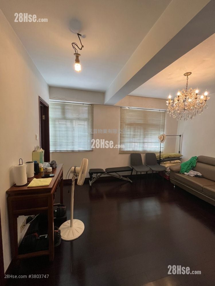 Fook Wan Mansion Sell 2 Bedrooms , 1 Bathroom 465 ft²
