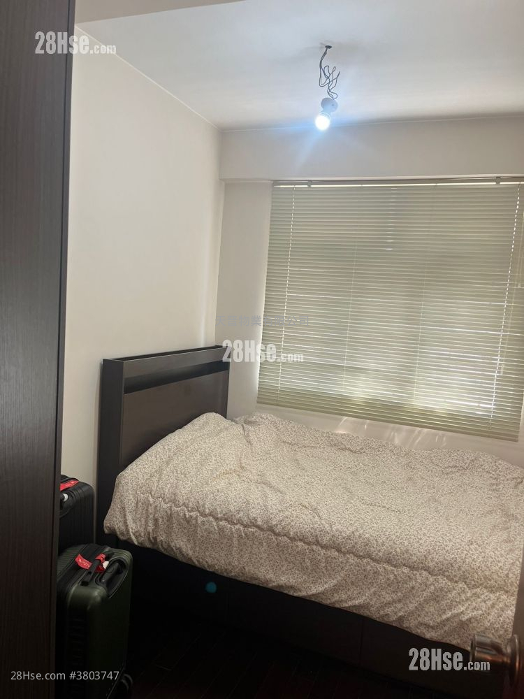 Fook Wan Mansion Sell 2 Bedrooms , 1 Bathroom 465 ft²