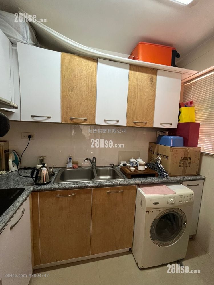 Fook Wan Mansion Sell 2 Bedrooms , 1 Bathroom 465 ft²