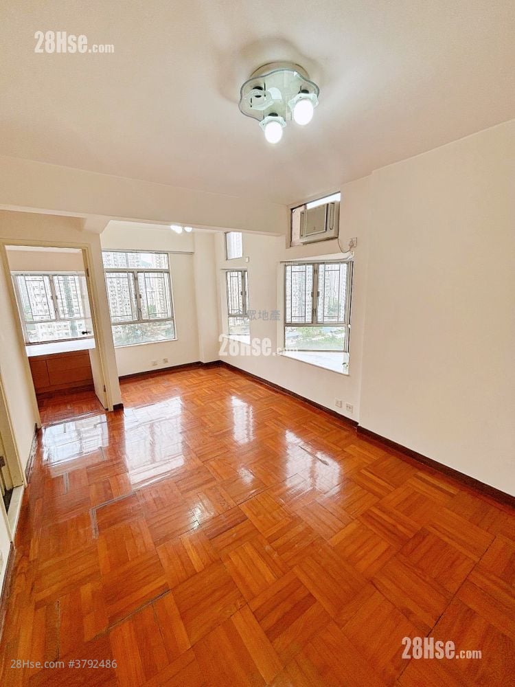 Tai Po Centre Rental 325 ft²