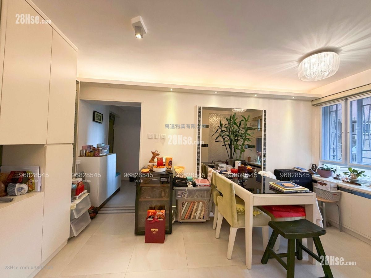 Yue Tin Court Sell 3 Bedrooms , 1 Bathroom 568 ft²