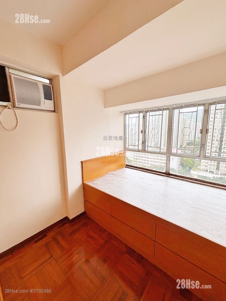 Tai Po Centre Rental 325 ft²