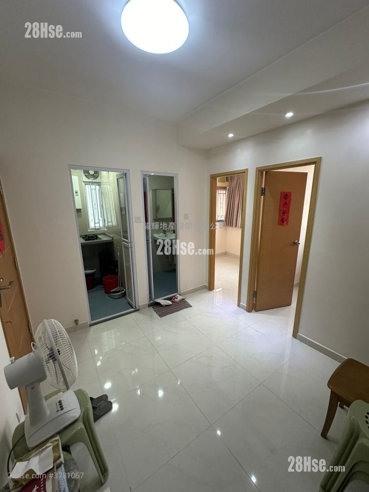 Winfield Building Sell 2 Bedrooms , 1 Bathroom 246 ft²