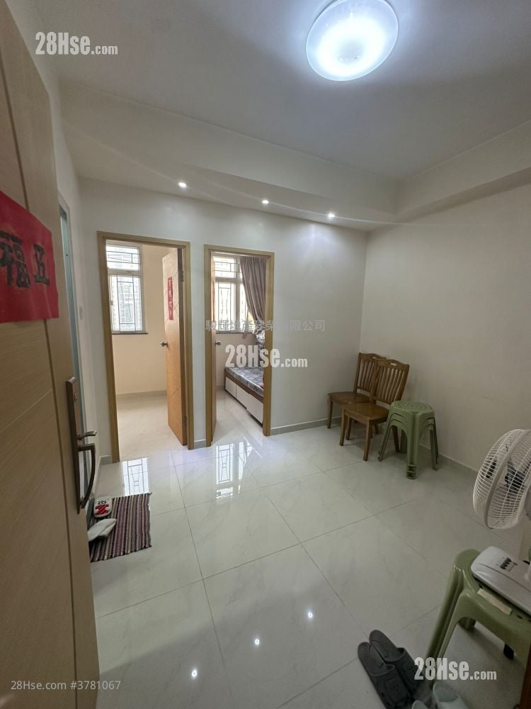 Winfield Building Sell 2 Bedrooms , 1 Bathroom 246 ft²