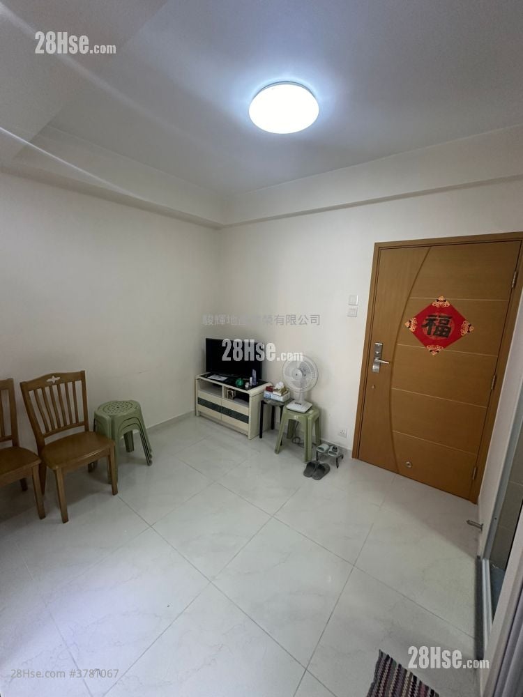 Winfield Building Sell 2 Bedrooms , 1 Bathroom 246 ft²