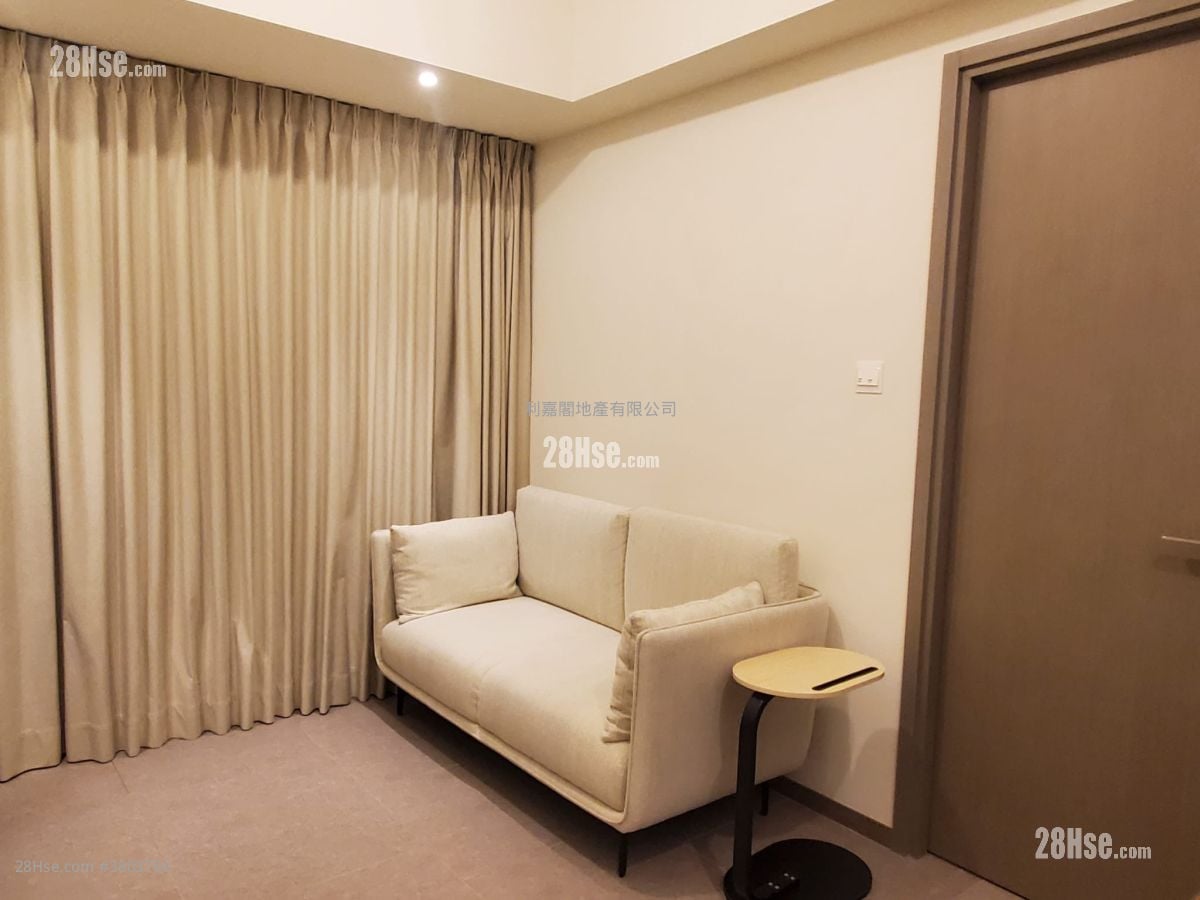 Yoho West Sell 409 ft²