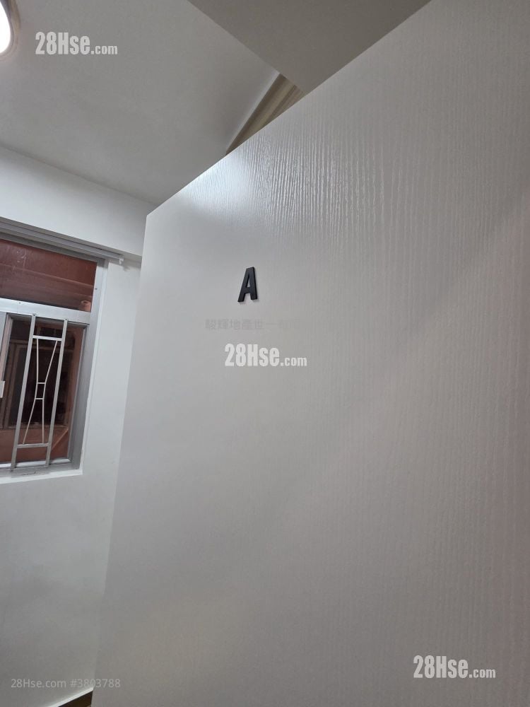 Golden Crown Court Rental 2 Bedrooms , 1 Bathroom 200 ft²