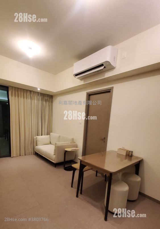 Yoho West Sell 409 ft²