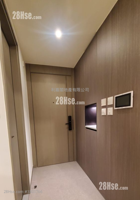 Yoho West Sell 409 ft²