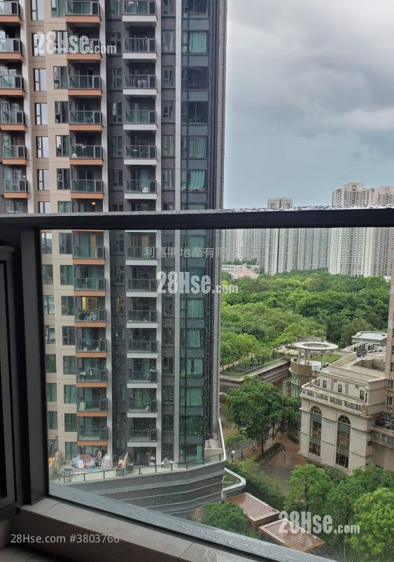 Yoho West Sell 409 ft²