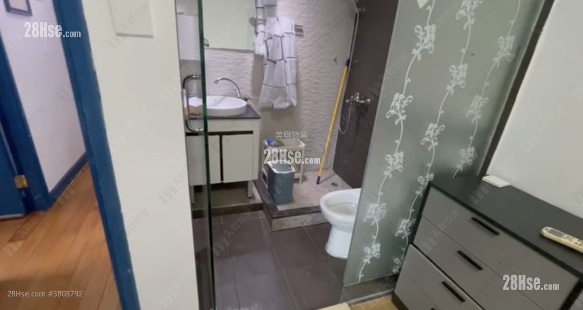 Vista Paradiso Sell 3 Bedrooms 650 ft²