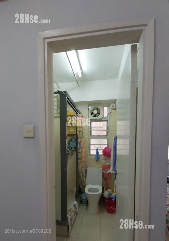 Lee Ga Building Sell 2 Bedrooms , 1 Bathroom 454 ft²