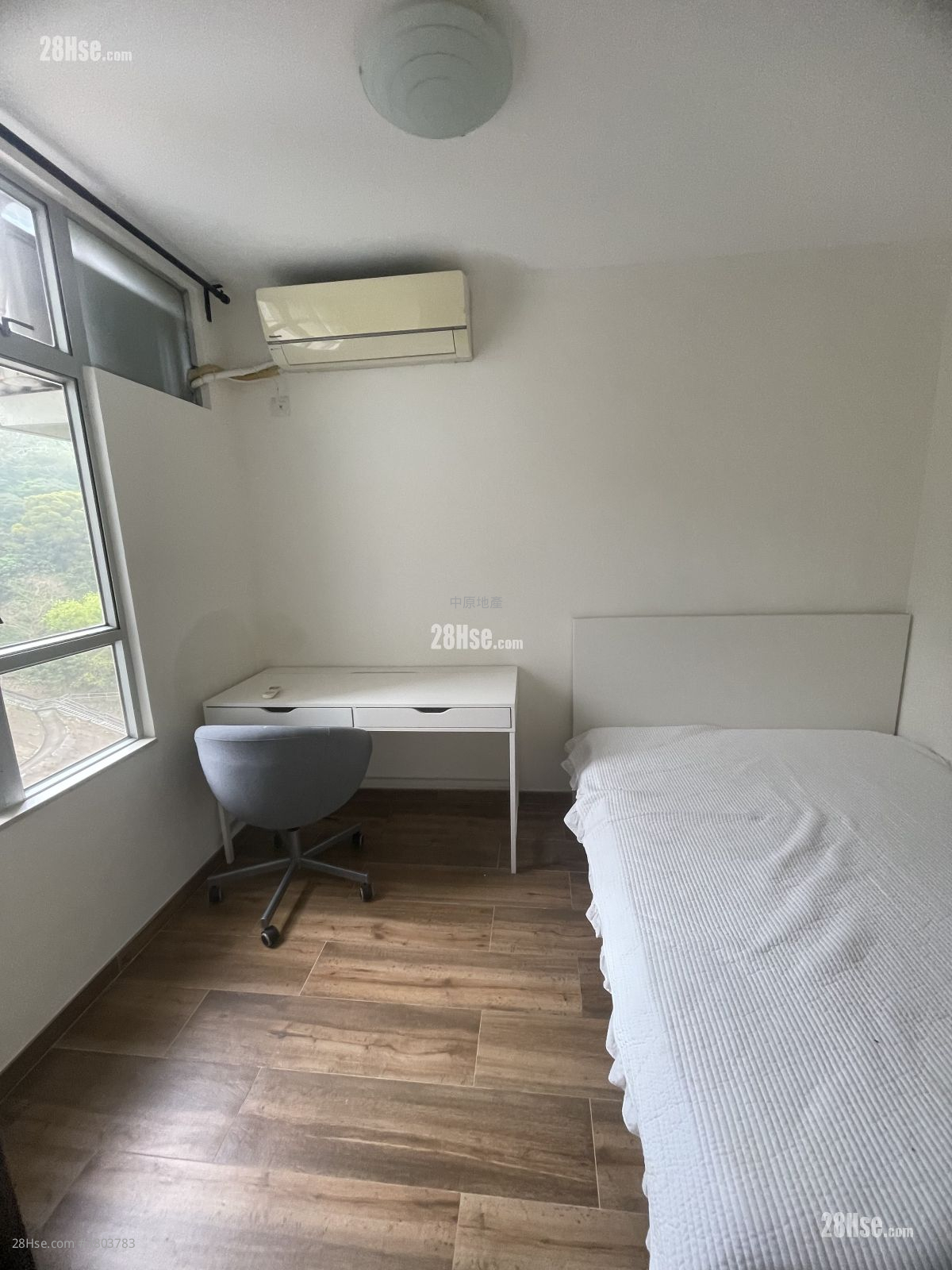 Tsz Oi Court Sell 3 Bedrooms 650 ft²