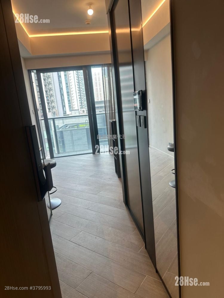 The Henley Rental Studio , 1 Bathroom 229 ft²