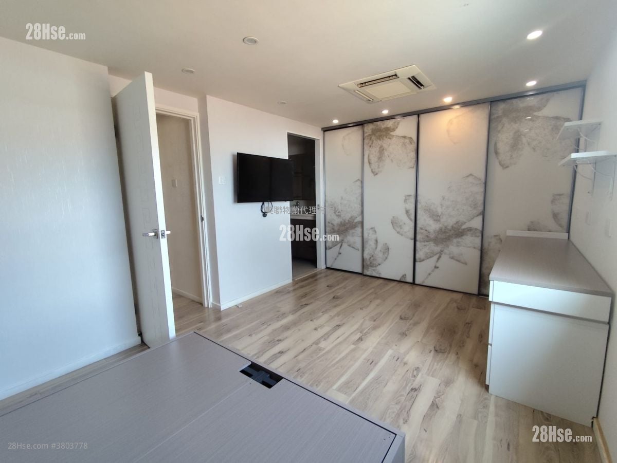 Fairview Park Sell 3 Bedrooms 1,035 ft²