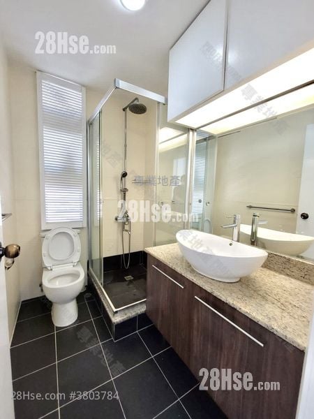 冬青阁 租盘 3 房 , 2 浴室 1,073 平方尺