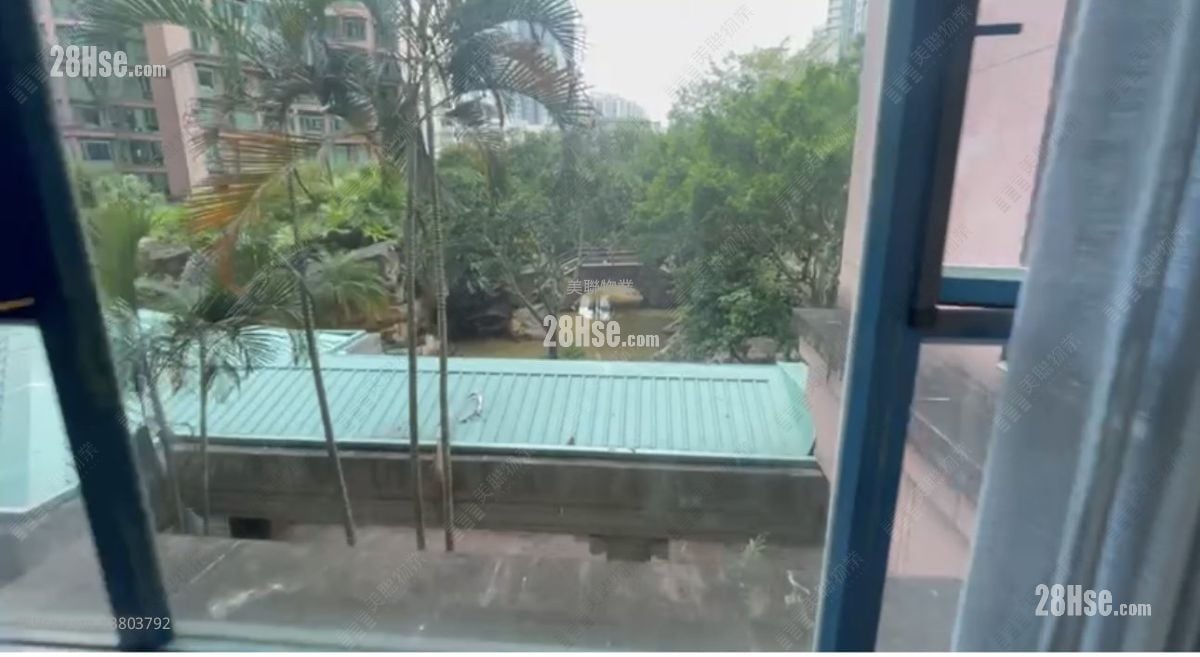 Vista Paradiso Sell 3 Bedrooms 650 ft²