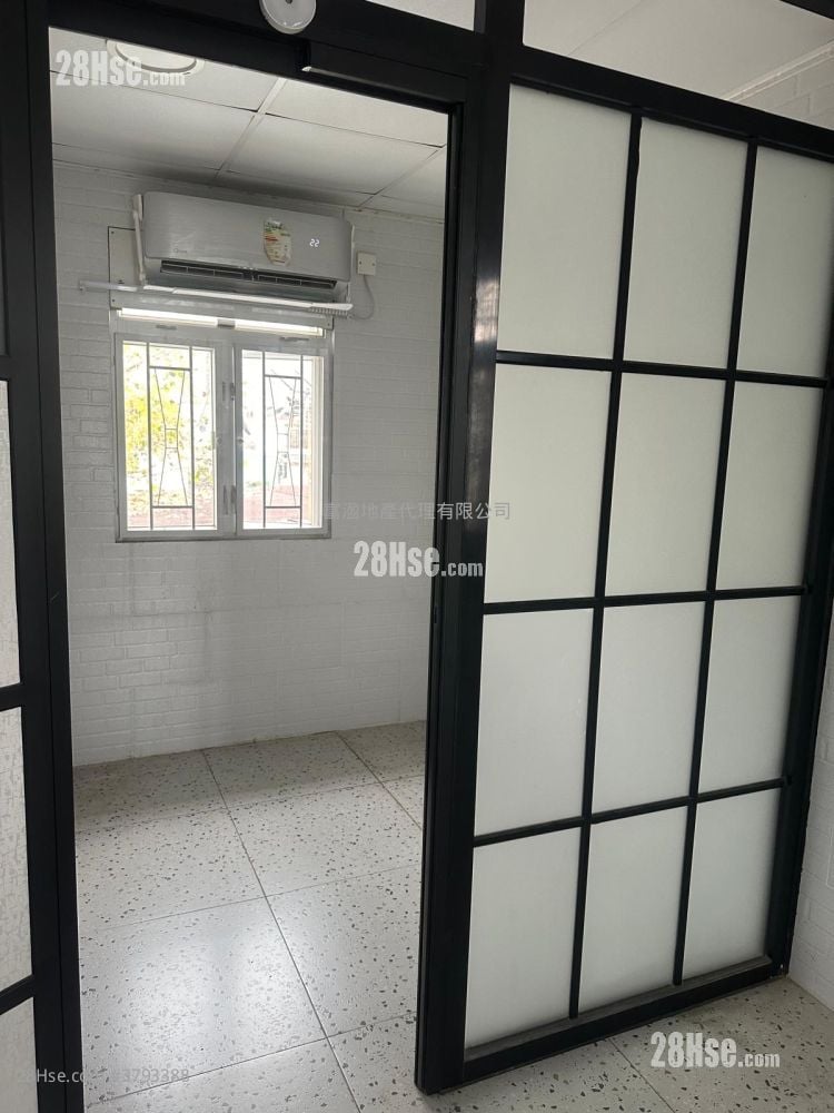 Village Rental 1 Bedroom , 1 Bathroom 400 ft²