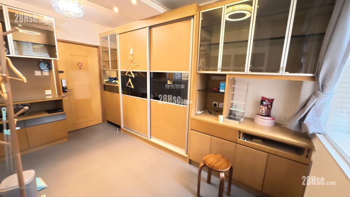 富利来大厦 租盘 1 房 , 1 浴室 225 平方尺