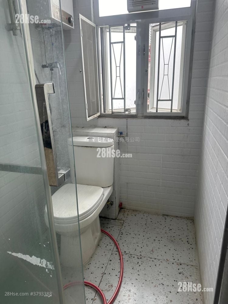 Village Rental 1 Bedroom , 1 Bathroom 400 ft²