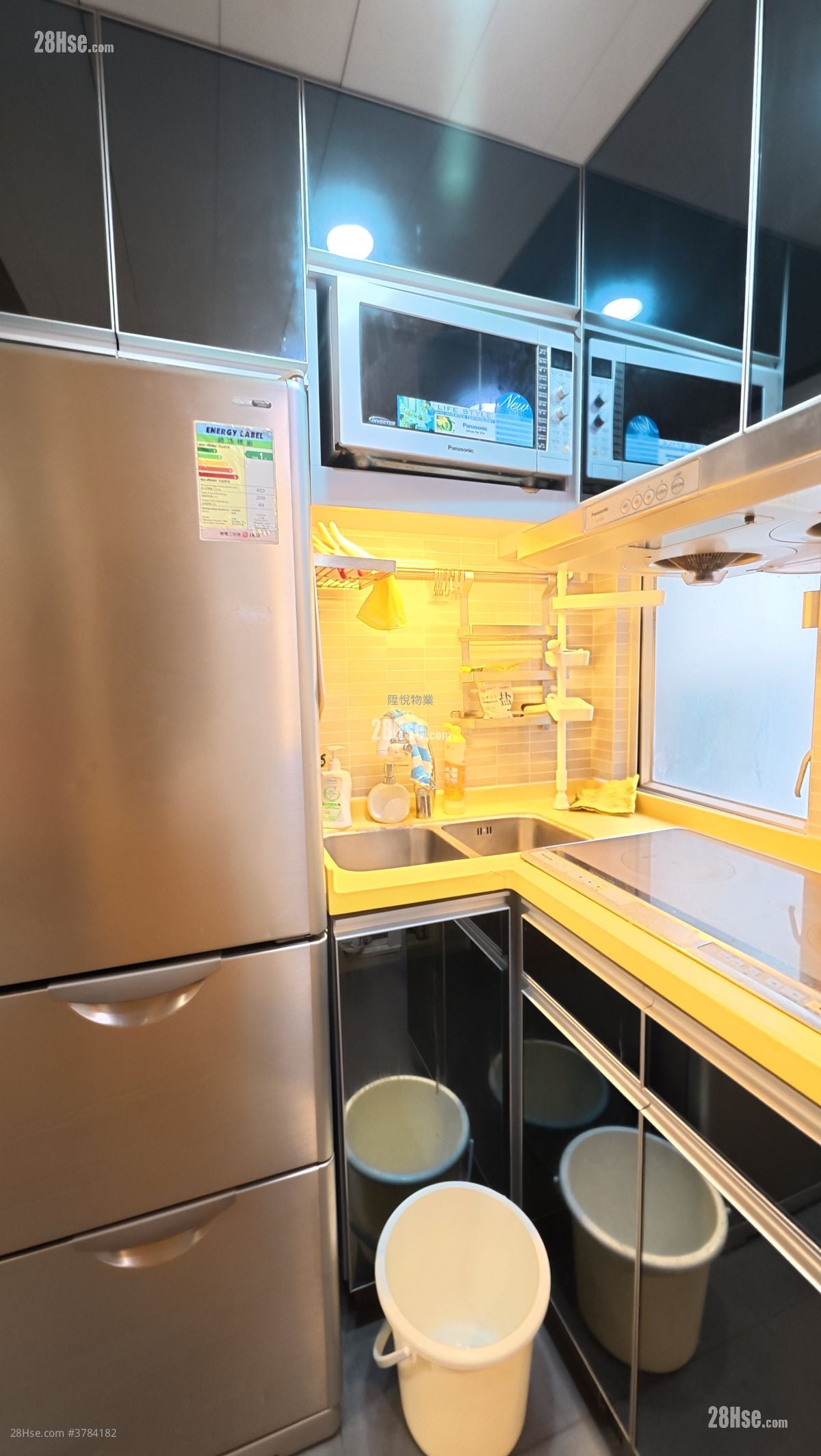 富利来大厦 租盘 1 房 , 1 浴室 225 平方尺