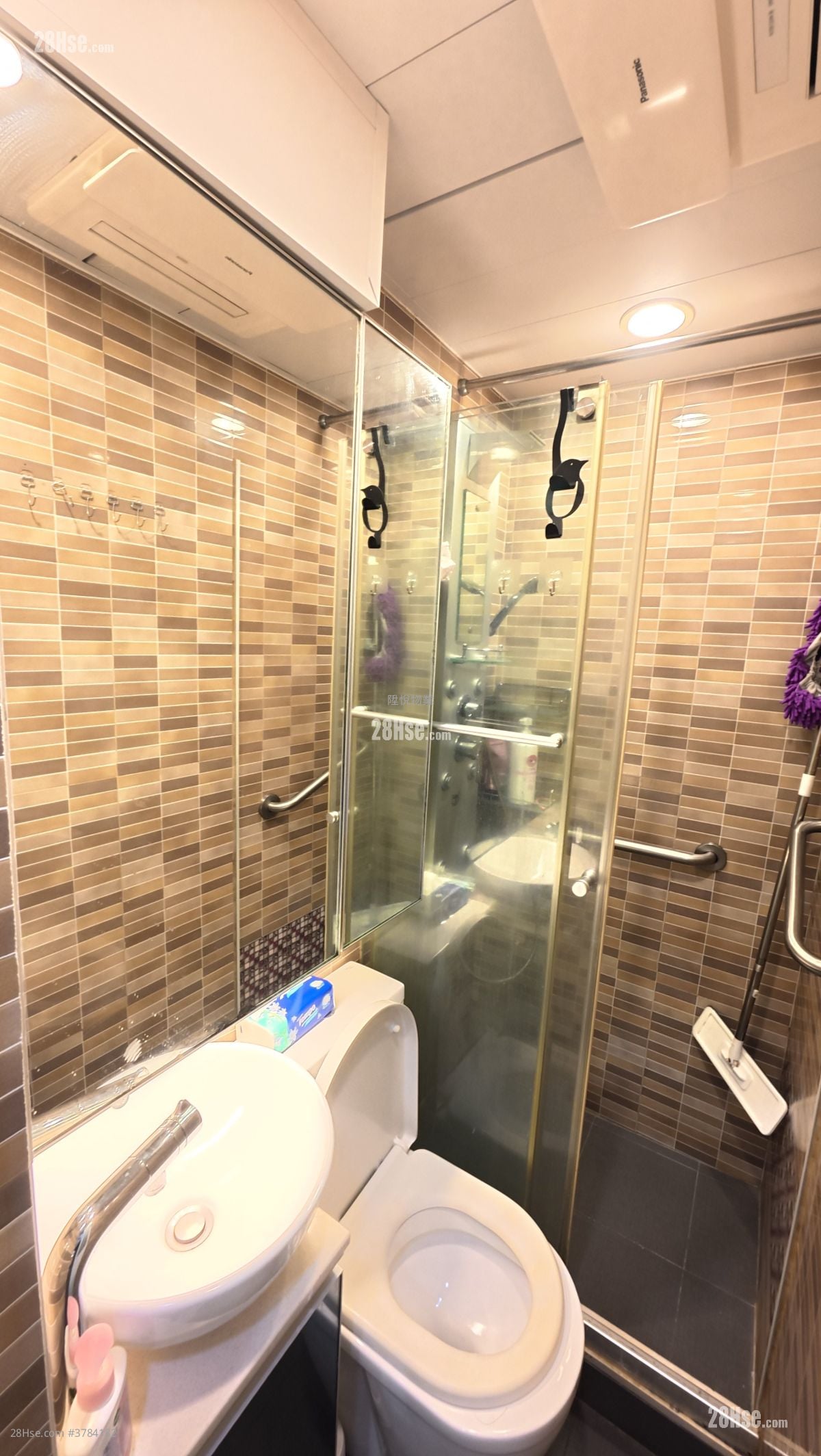 富利来大厦 租盘 1 房 , 1 浴室 225 平方尺