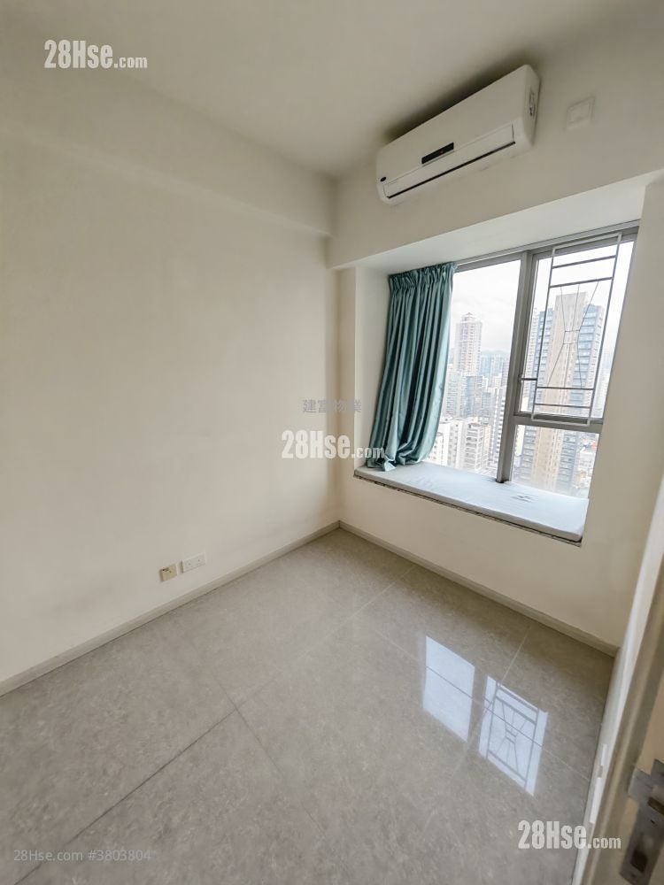 Yuccie Square Rental 2 Bedrooms 429 ft²