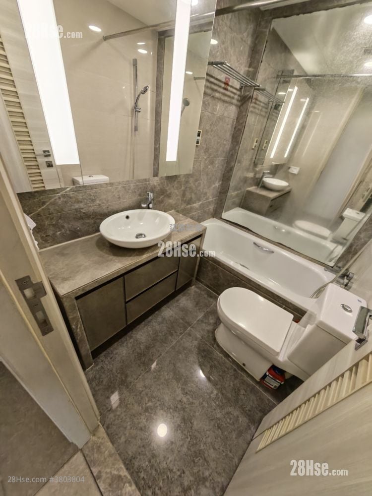 Yuccie Square Rental 2 Bedrooms 429 ft²