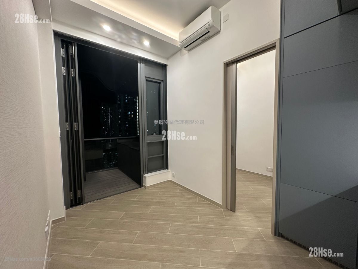 晓柏峰 售盘 1 房 243 平方尺