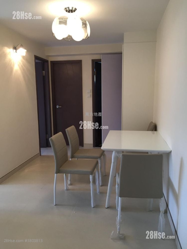 Yue Tin Court Sell 2 Bedrooms , 1 Bathroom 483 ft²
