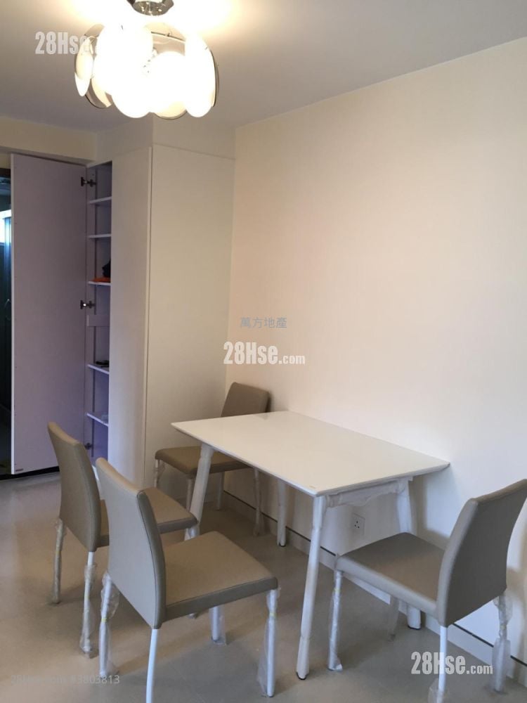Yue Tin Court Sell 2 Bedrooms , 1 Bathroom 483 ft²