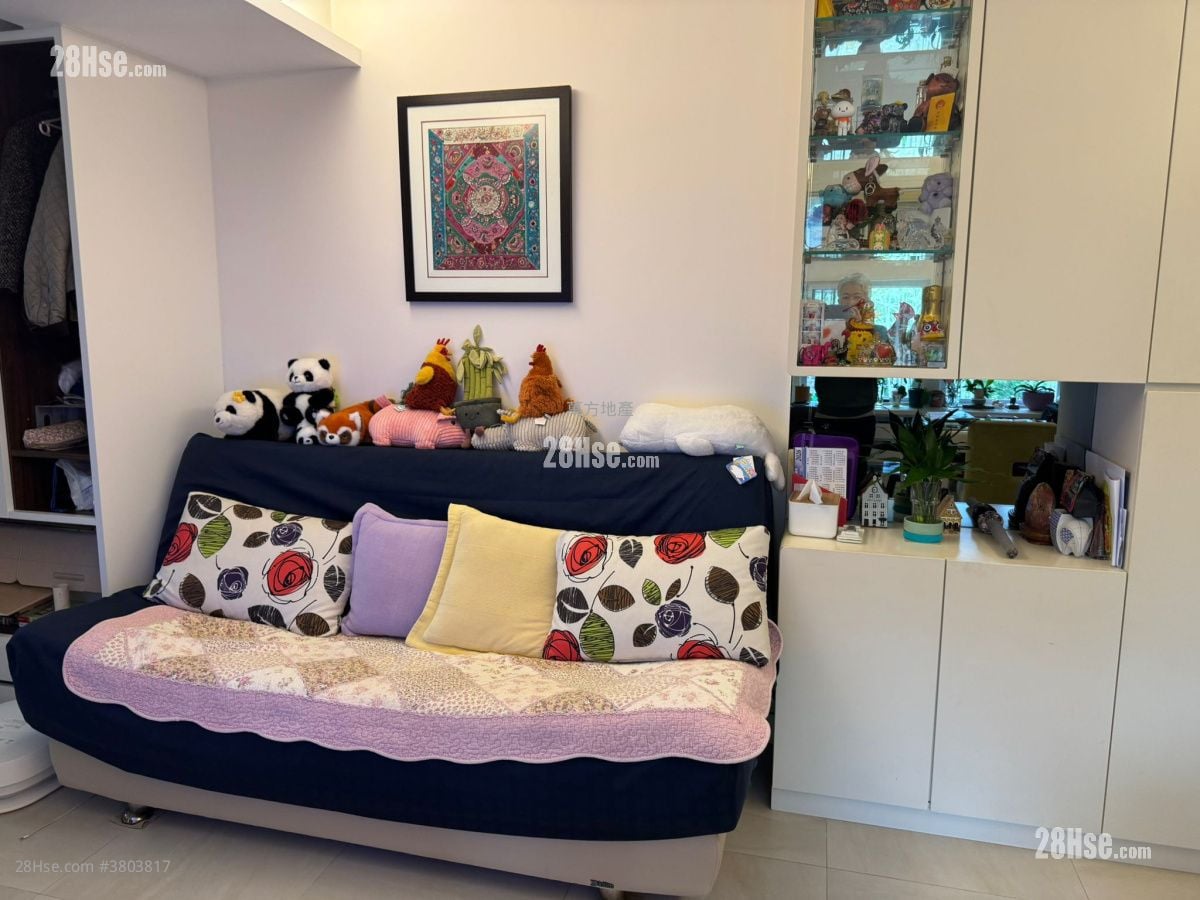 Yue Tin Court Sell 3 Bedrooms , 1 Bathroom 568 ft²