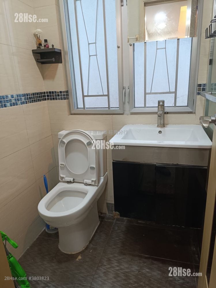 Shun King Building Rental 1 Bedroom 216 ft²