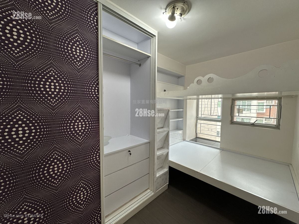 Cascades Sell 2 Bedrooms , 1 Bathroom 539 ft²