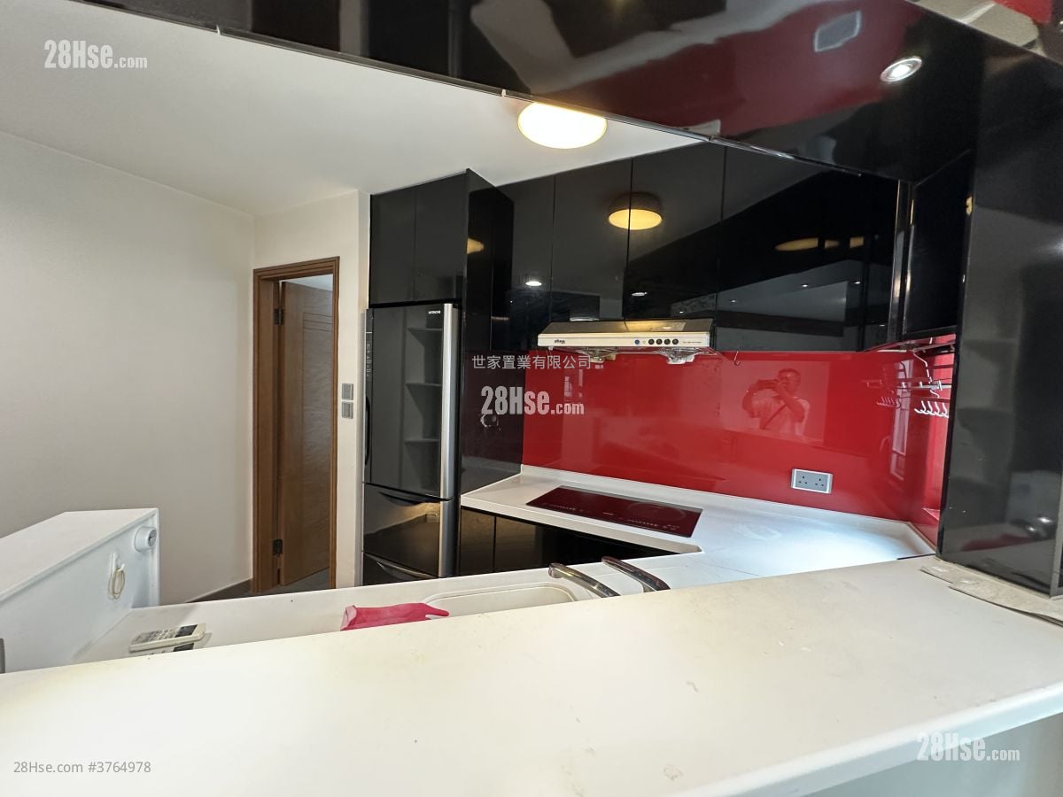 Cascades Sell 2 Bedrooms , 1 Bathroom 539 ft²