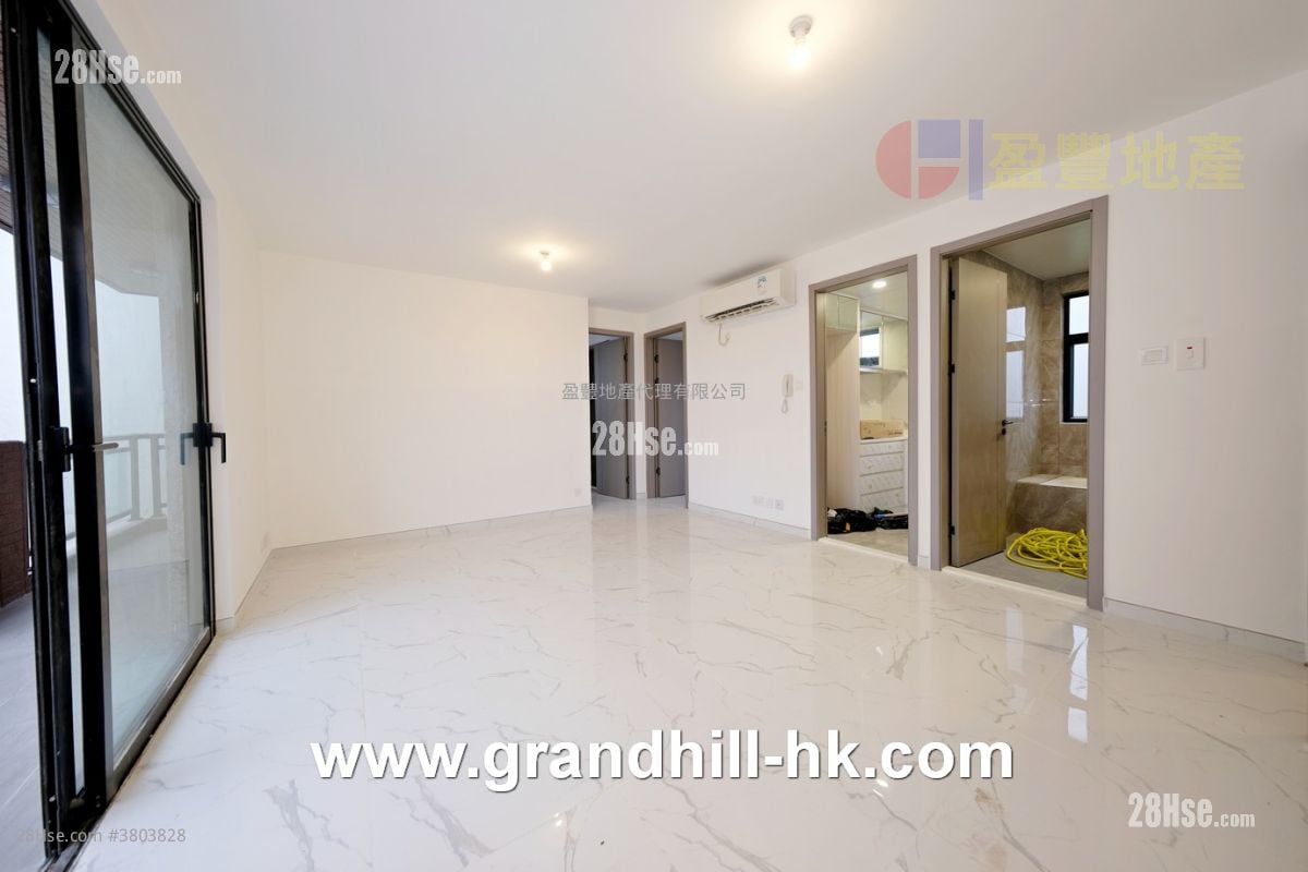 村屋 售盤 3 房 , 2 浴室