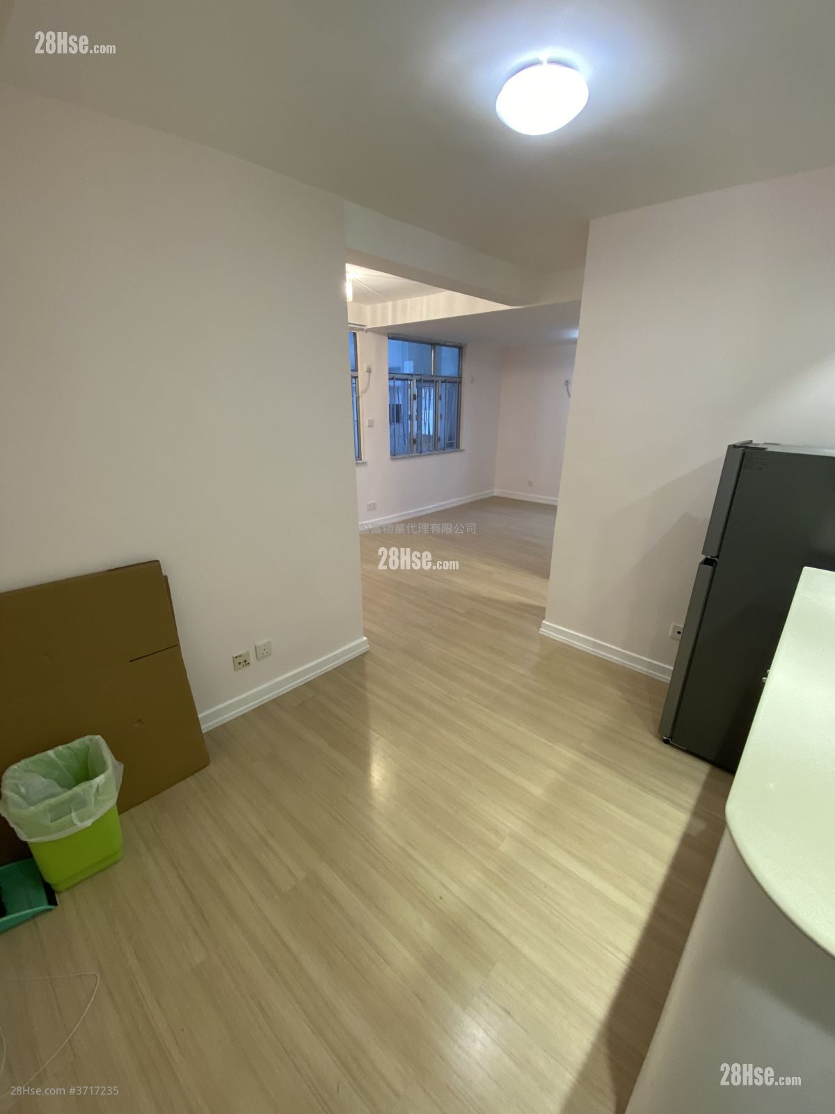 湾景中心大厦 租盘 开放式间隔 , 1 浴室 357 平方尺