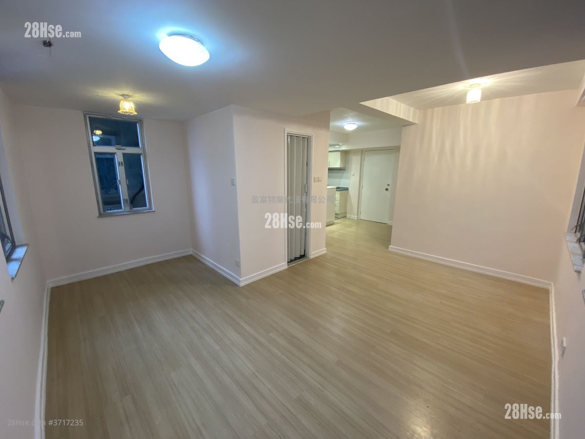 湾景中心大厦 租盘 开放式间隔 , 1 浴室 357 平方尺