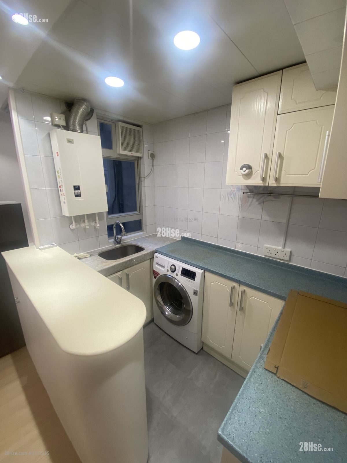 湾景中心大厦 租盘 开放式间隔 , 1 浴室 357 平方尺