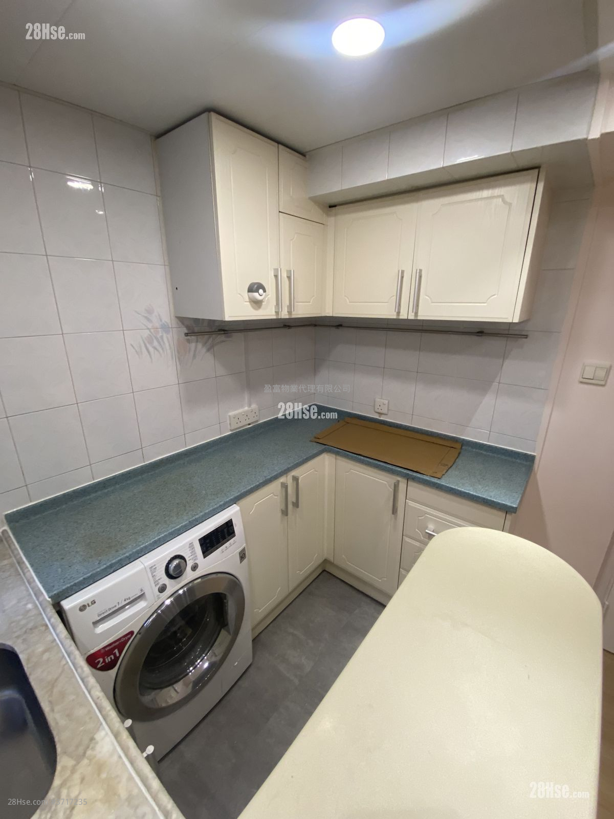 湾景中心大厦 租盘 开放式间隔 , 1 浴室 357 平方尺