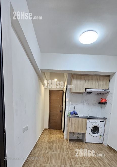 唐楼 租盘 180 平方尺