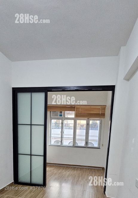 唐楼 租盘 180 平方尺