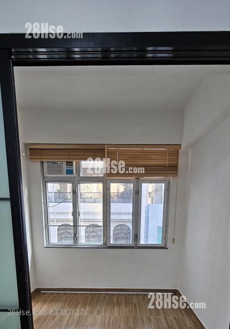 唐楼 租盘 180 平方尺