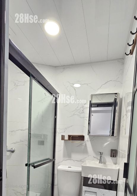 唐楼 租盘 180 平方尺