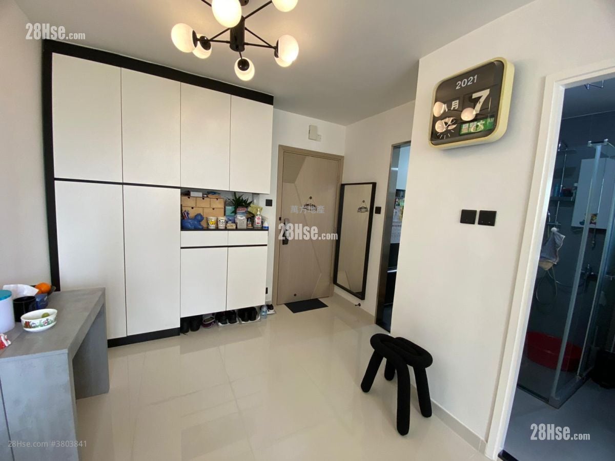 Ka Shun Court Sell 2 Bedrooms , 1 Bathroom 449 ft²